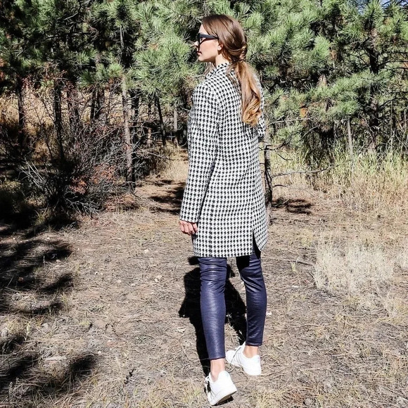 Black faux leather leggings - Picture 5 of 6